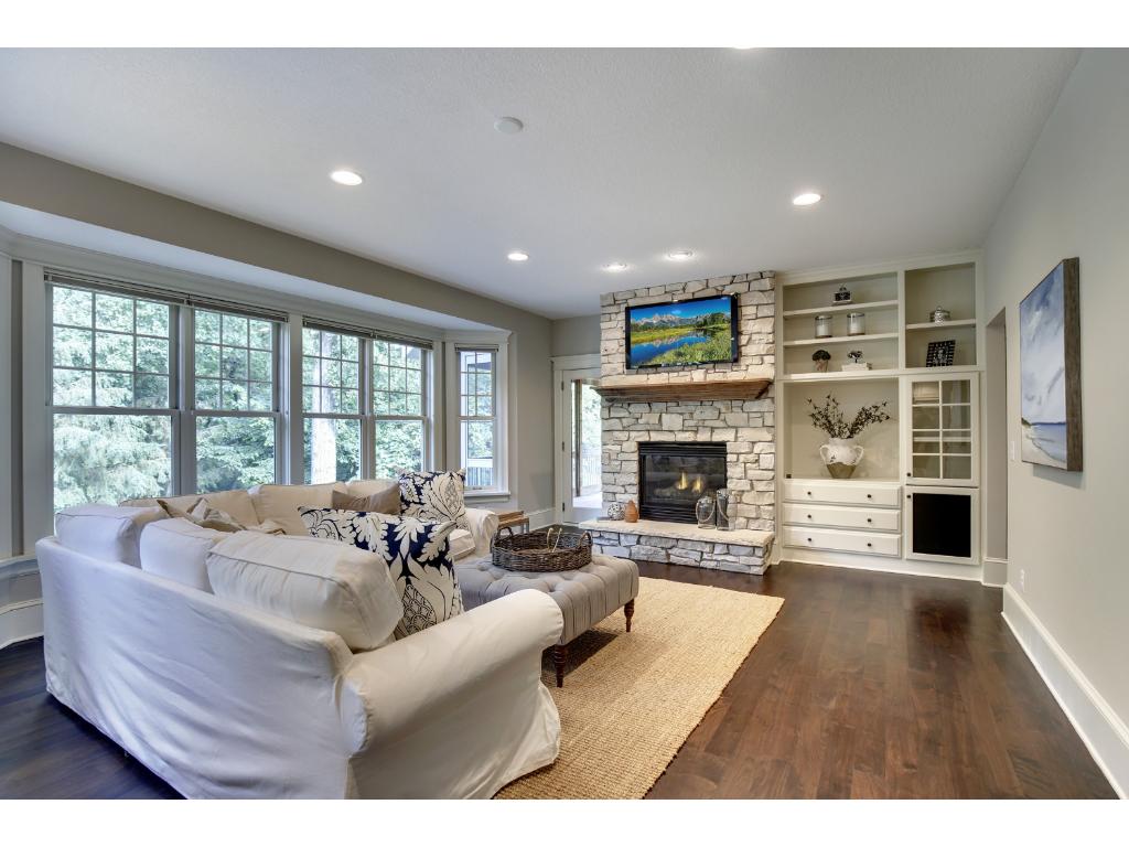 7981 Lea Cir, Bloomington, MN 55438 photo 11