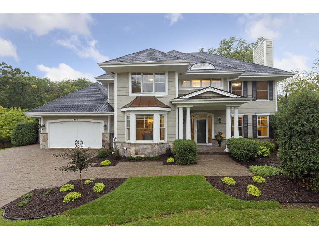 7981 Lea Cir, Bloomington, MN 55438 photo 1
