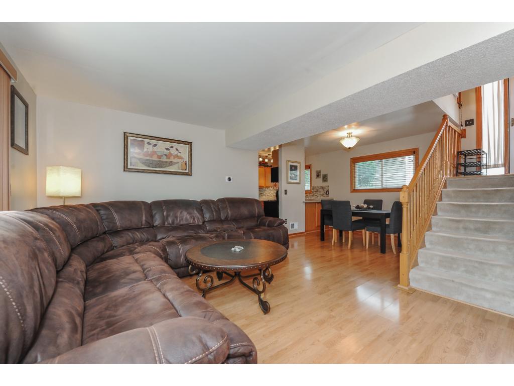 3271 Dodd Ln, Eagan, MN 55121 photo 2