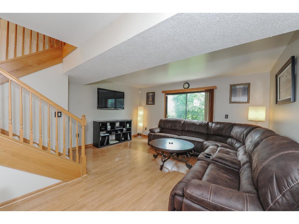 3271 Dodd Ln, Eagan, MN 55121 photo 3