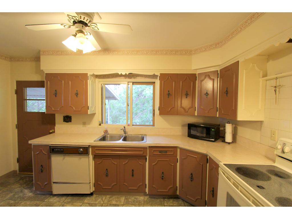 305 SW 4th St, Brainerd, MN 56401 photo 2