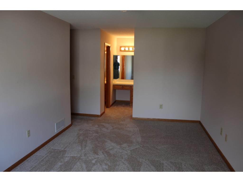 1578 Clemson Dr #B, Eagan, MN 55122 photo 7