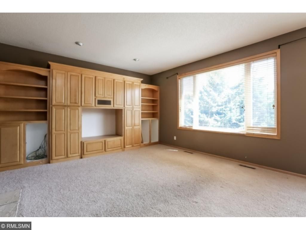 3970 Donegal Way, Eagan, MN 55122 photo 2