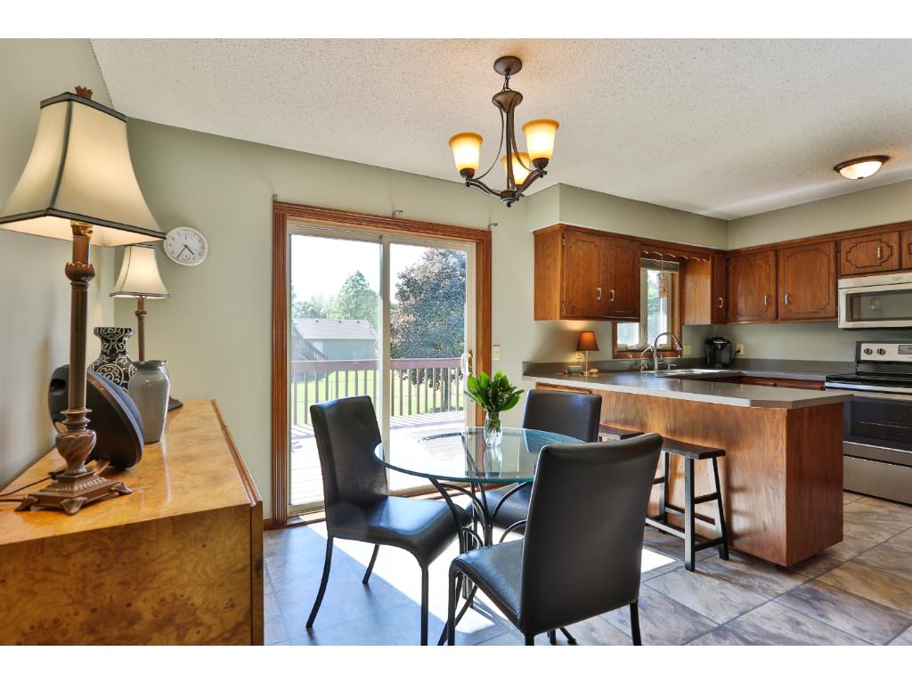 8917 Oakview Ln N, Maple Grove, MN 55369 photo 7