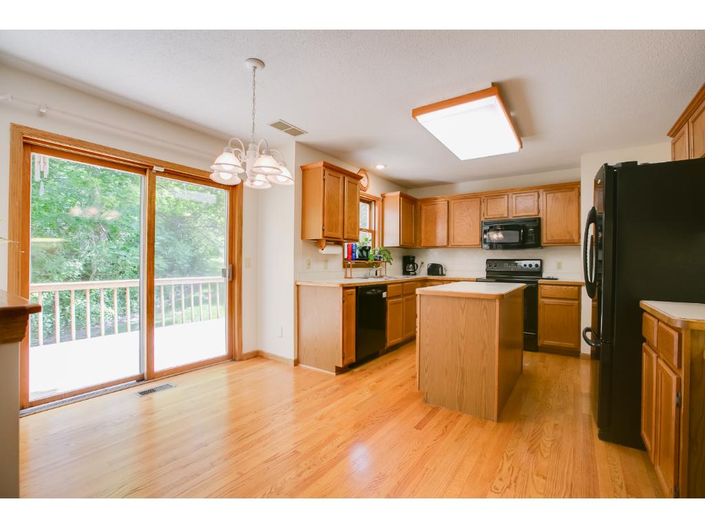 1389 Camelback Dr, Eagan, MN 55123 photo 7