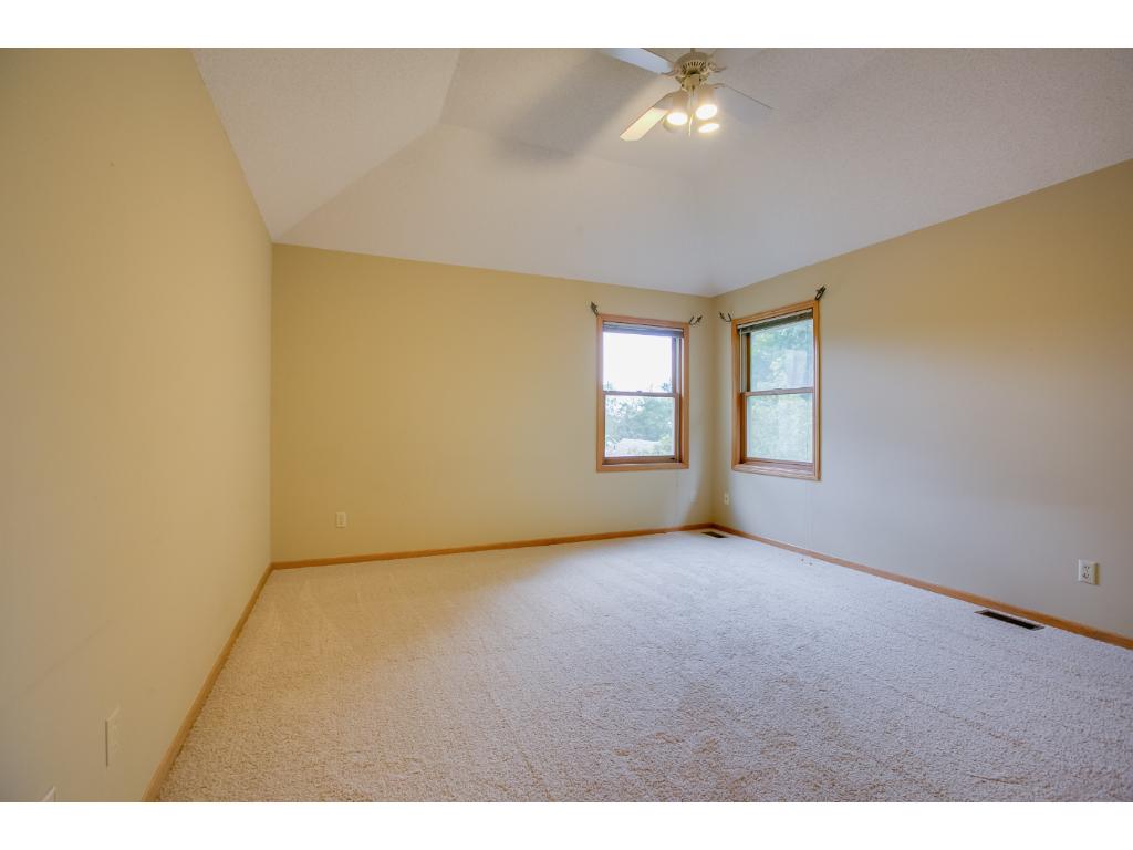 1389 Camelback Dr, Eagan, MN 55123 photo 13