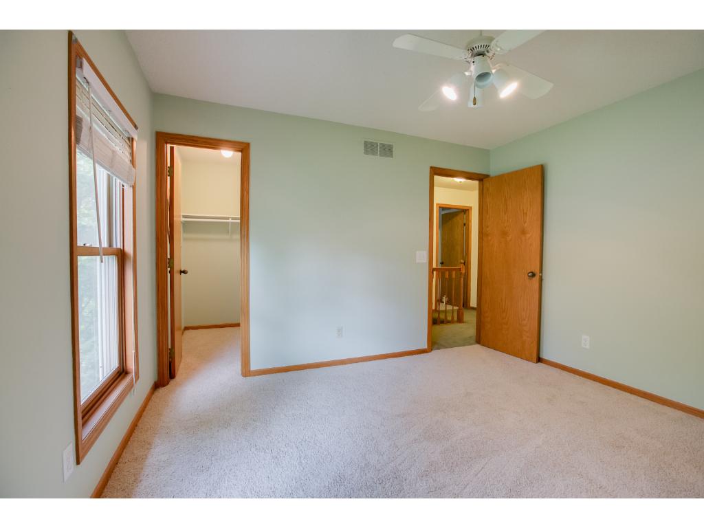 1389 Camelback Dr, Eagan, MN 55123 photo 11