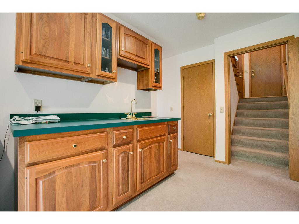 1724 Deerwood Dr, Eagan, MN 55122 photo 12