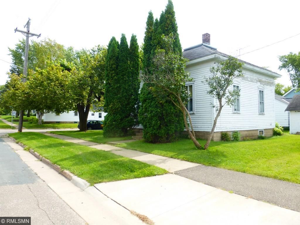 920 Maple St, Baldwin, WI 54002 photo 1