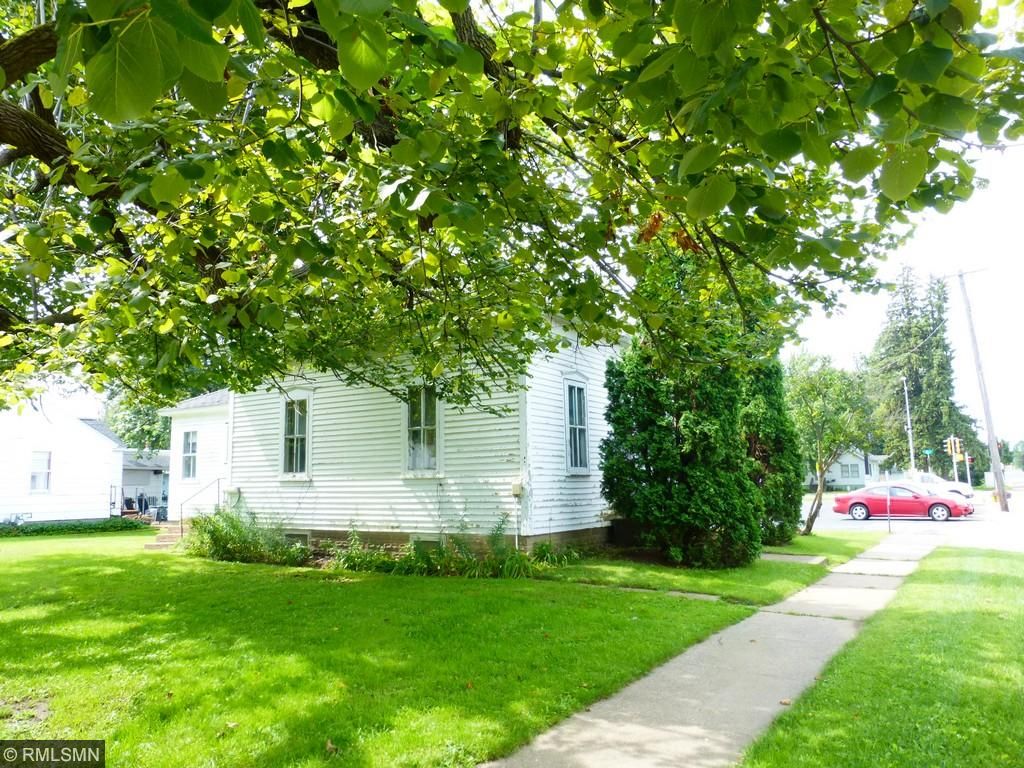 920 Maple St, Baldwin, WI 54002 photo 3