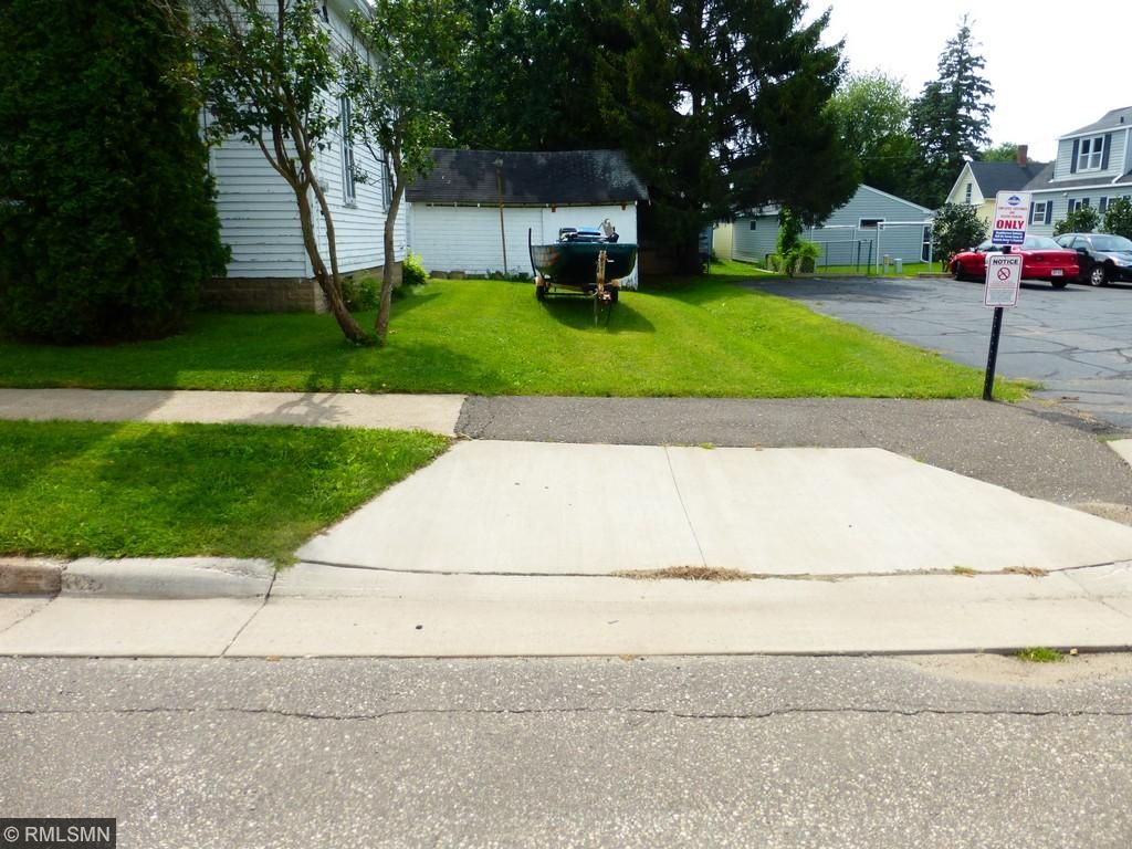 920 Maple St, Baldwin, WI 54002 photo 4