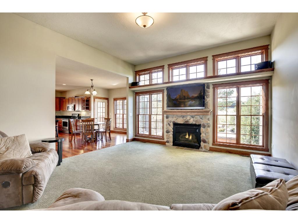 1027 River Dr, River Falls, WI 54022 photo 5