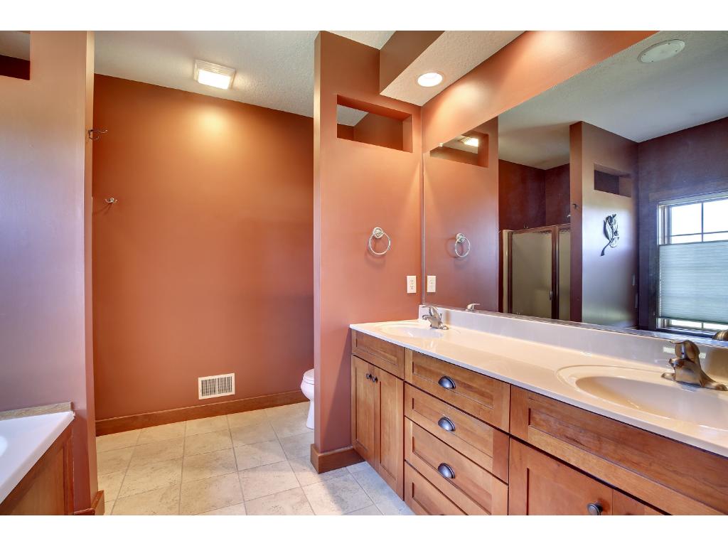 1027 River Dr, River Falls, WI 54022 photo 12