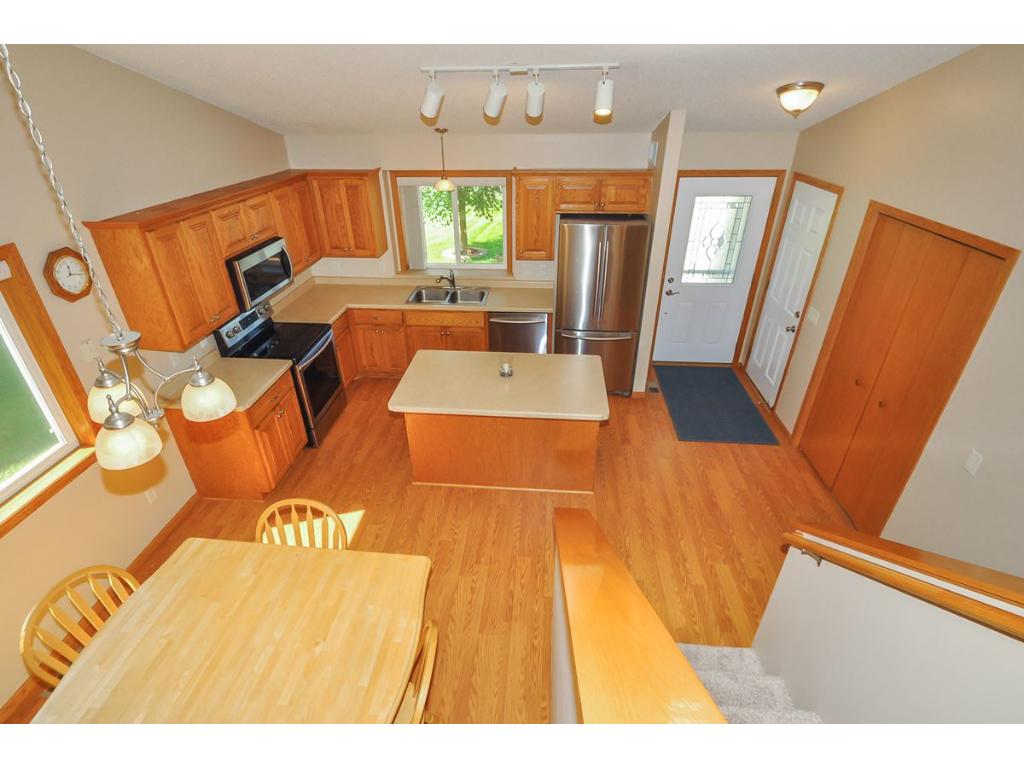 1645 Forest Glen Cir, Saint Augusta, MN 56301 photo 6