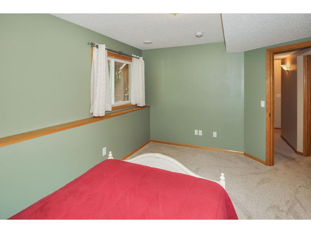 1645 Forest Glen Cir, Saint Augusta, MN 56301 photo 11