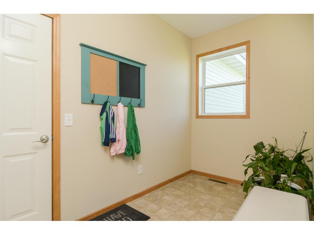 1827 Sugar Maple Ct, Carver, MN 55315 photo 22