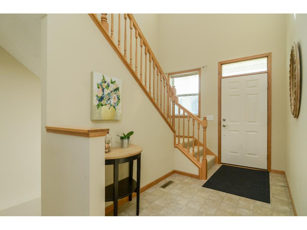 1827 Sugar Maple Ct, Carver, MN 55315 photo 4
