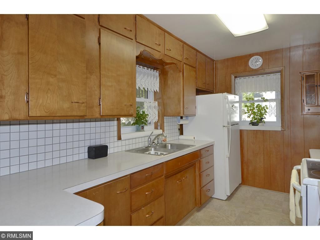 1021 Mills Pl, Faribault, MN 55021 photo 6