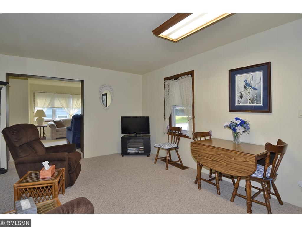 1021 Mills Pl, Faribault, MN 55021 photo 9