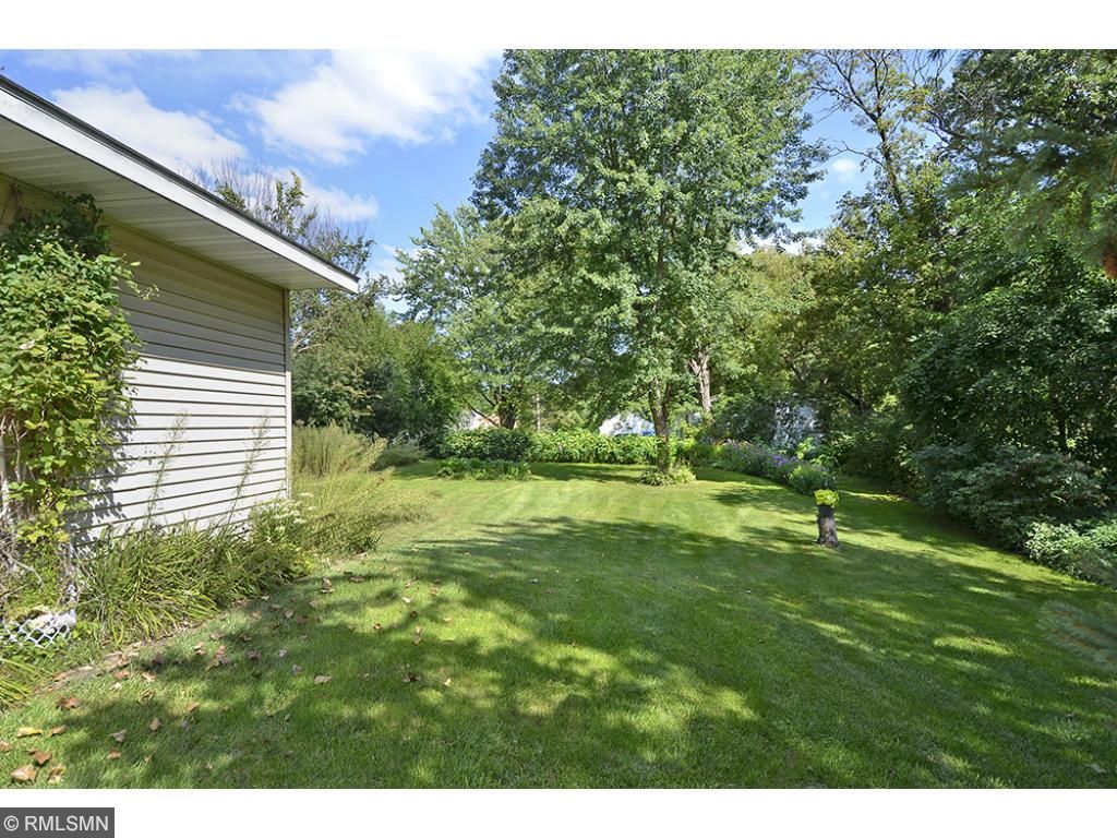 1021 Mills Pl, Faribault, MN 55021 photo 3