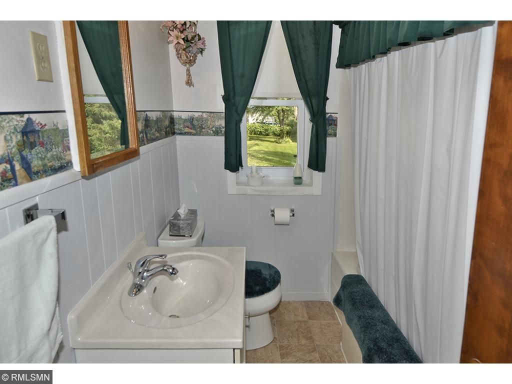 1021 Mills Pl, Faribault, MN 55021 photo 10