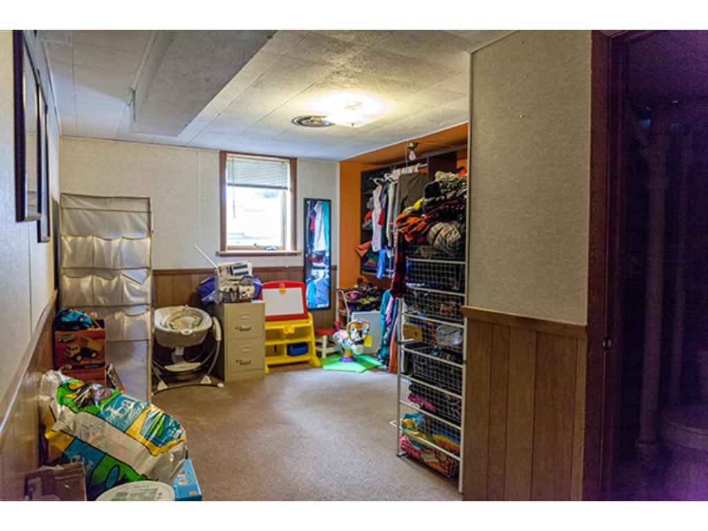 907 10th St SW, Faribault, MN 55021 photo 17