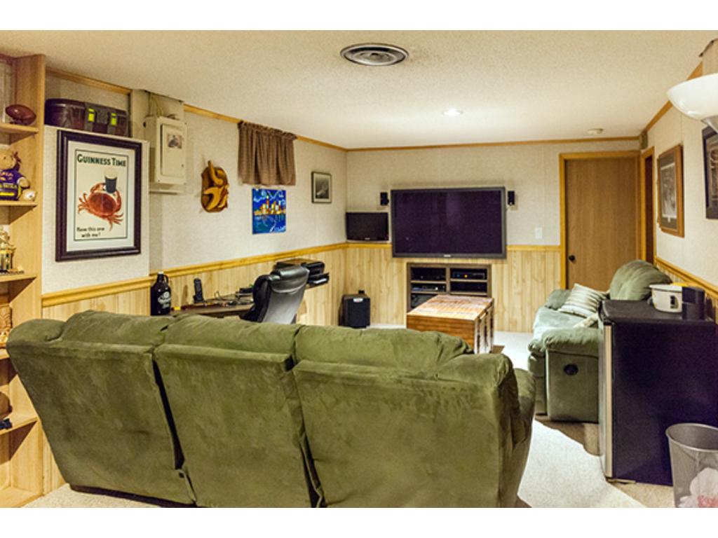 907 10th St SW, Faribault, MN 55021 photo 16