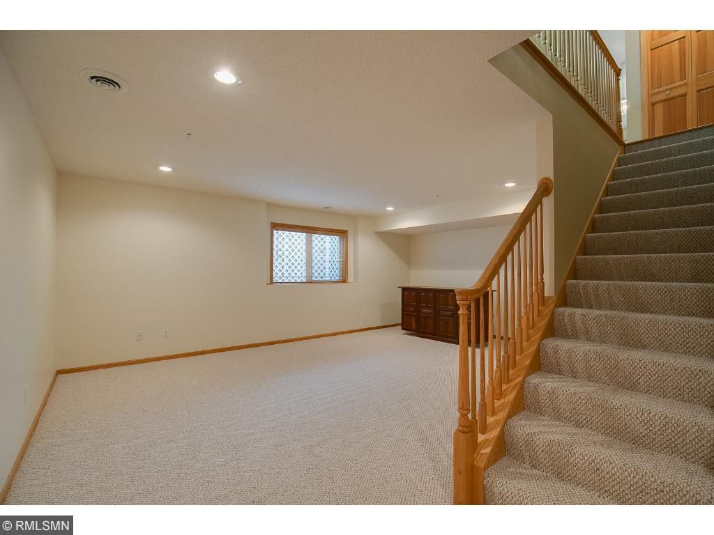 10244 Upton Pl, Bloomington, MN 55431 photo 18