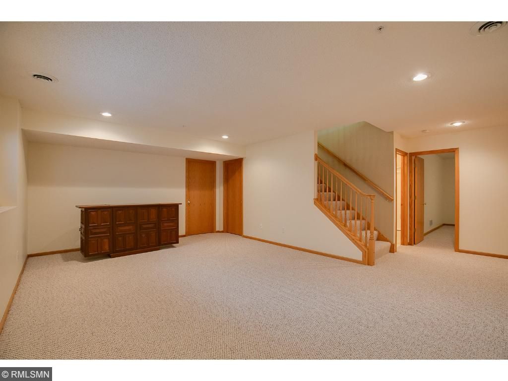 10244 Upton Pl, Bloomington, MN 55431 photo 19