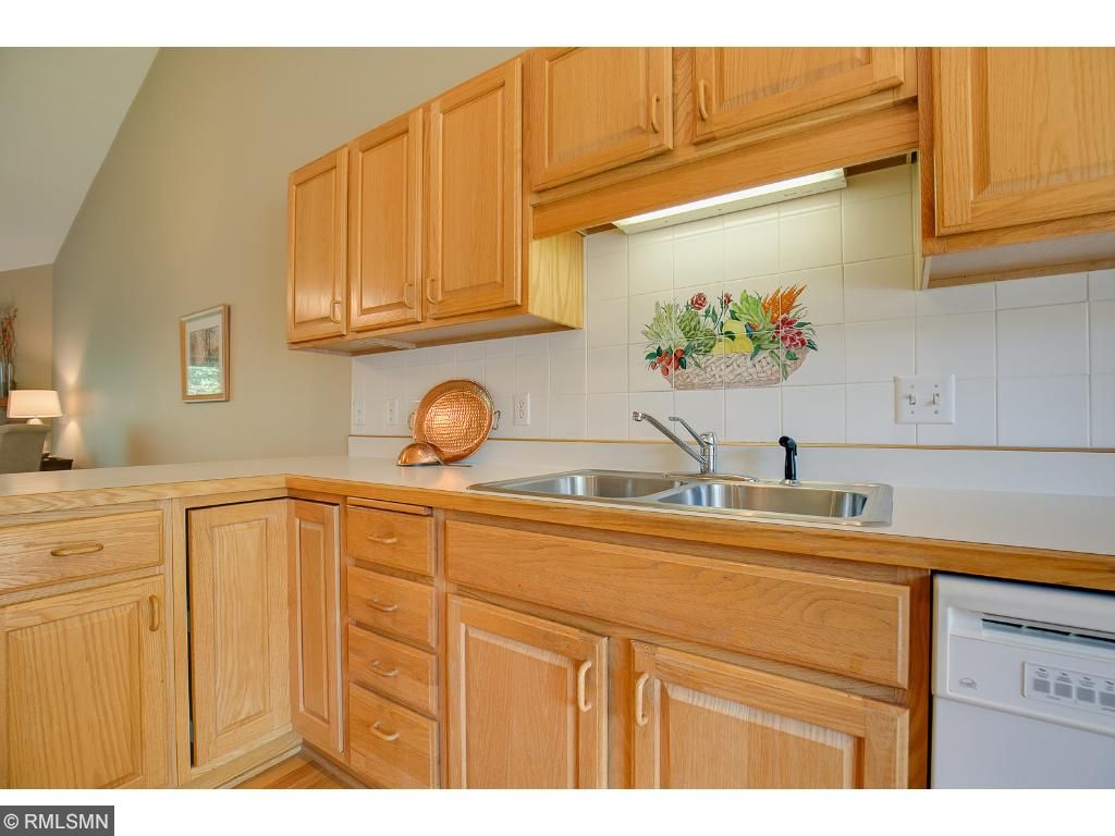 10244 Upton Pl, Bloomington, MN 55431 photo 6
