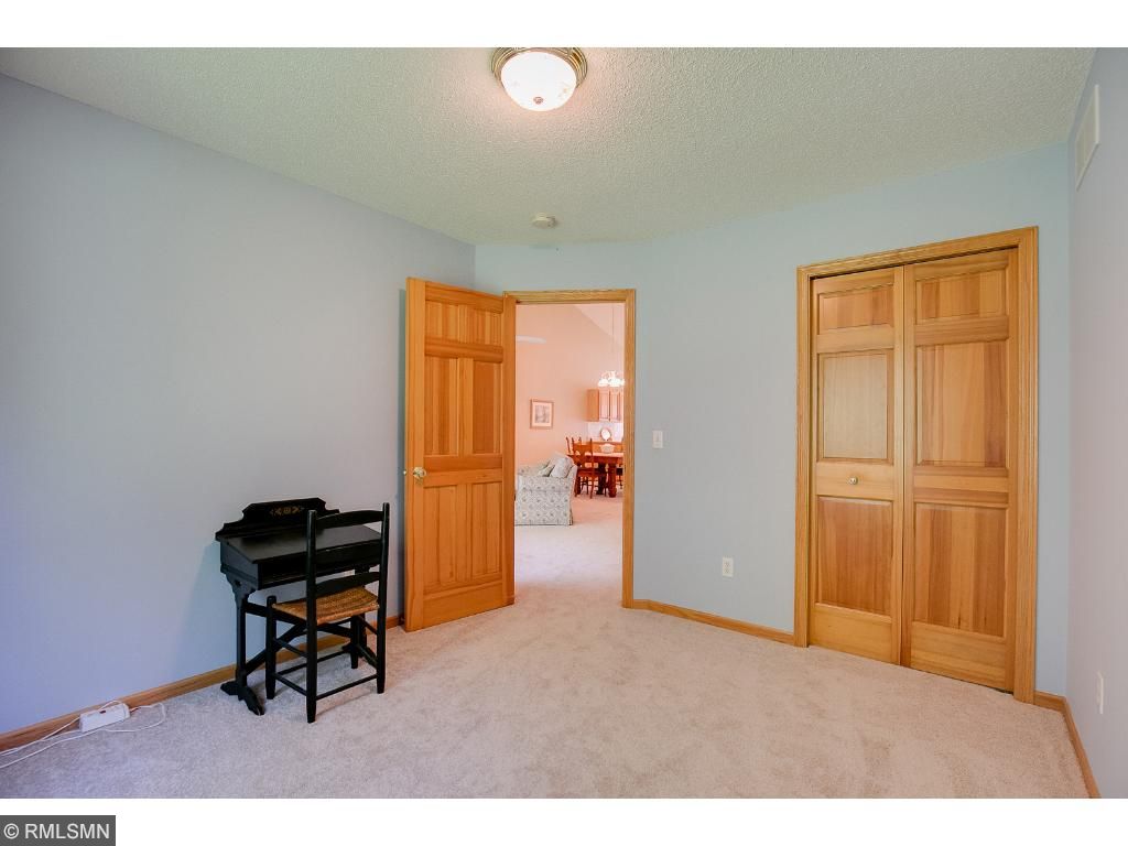 10244 Upton Pl, Bloomington, MN 55431 photo 13