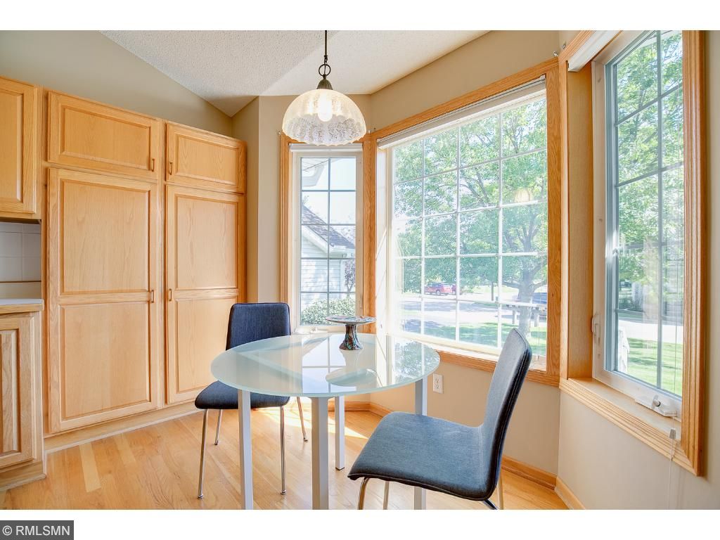 10244 Upton Pl, Bloomington, MN 55431 photo 3