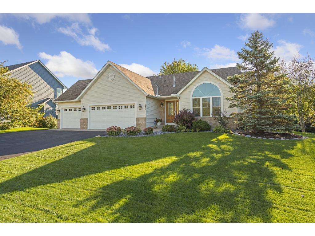 3250 Rolling Hills Dr, Eagan, MN 55121 photo 1