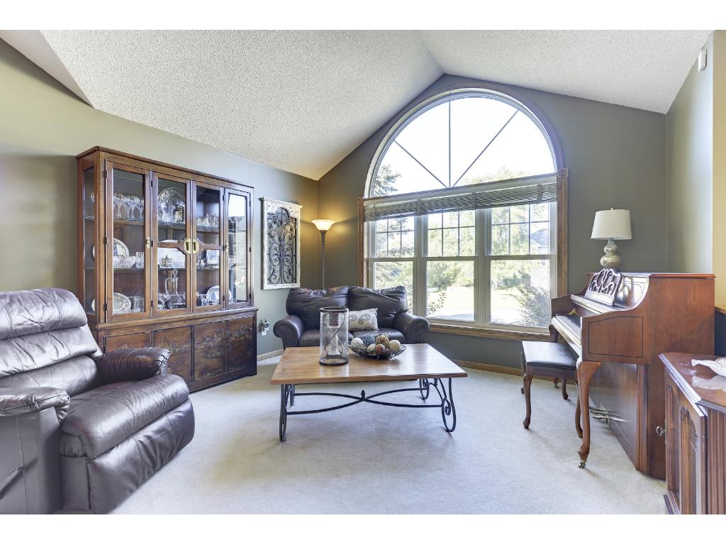 3250 Rolling Hills Dr, Eagan, MN 55121 photo 2