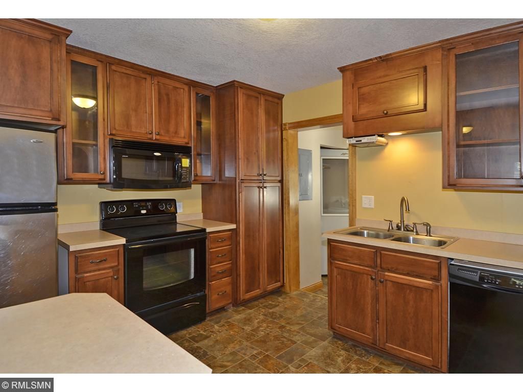 725 Division St W, Faribault, MN 55021 photo 5