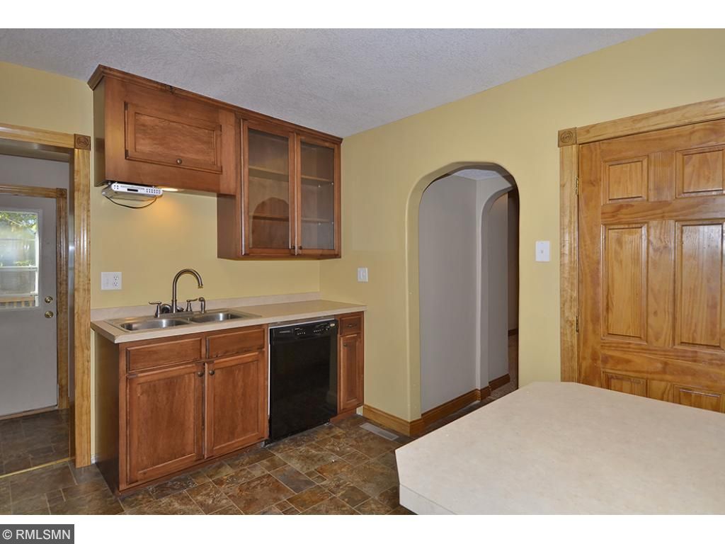 725 Division St W, Faribault, MN 55021 photo 6