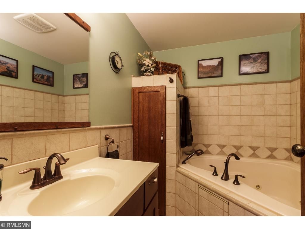 208 Sumner St E, Northfield, MN 55057 photo 12