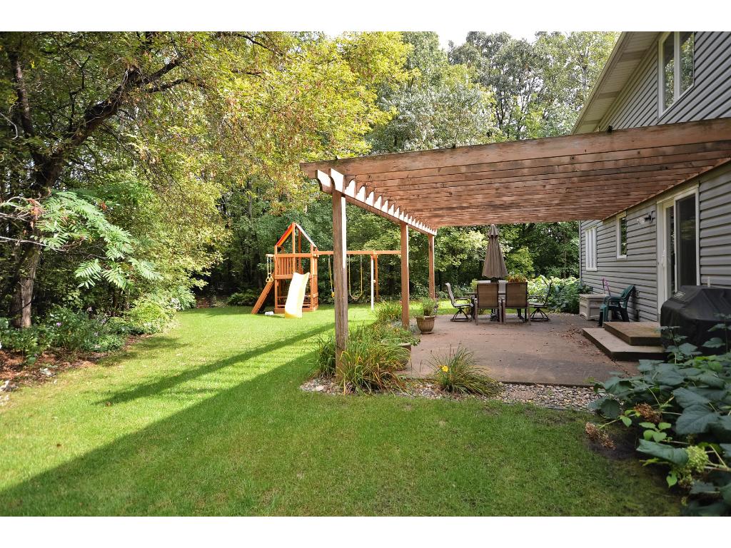 4468 N Mallard Trl, Eagan, MN 55122 photo 2