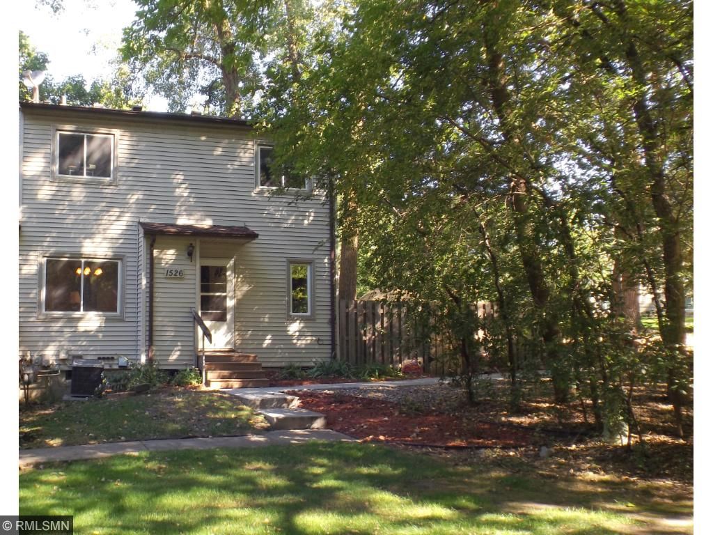 1526 Aspen Dr, Eagan, MN 55122 photo 2