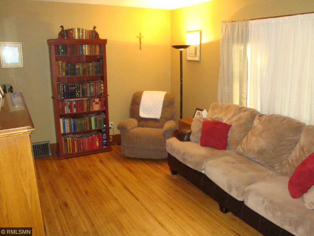 103 E 5th St, Red Wing, MN 55066 photo 4