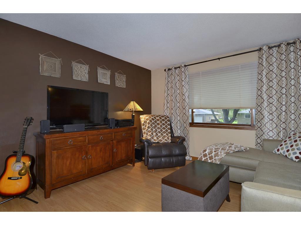 1109 Mitchell Dr SW, Faribault, MN 55021 photo 3