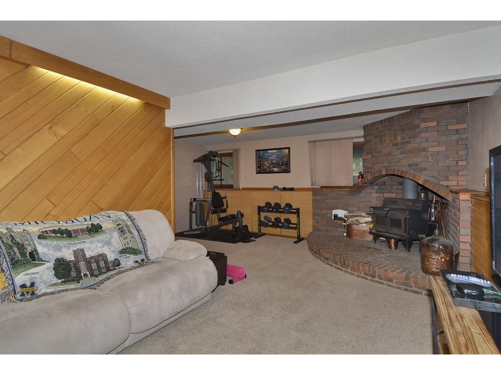 1109 Mitchell Dr SW, Faribault, MN 55021 photo 11