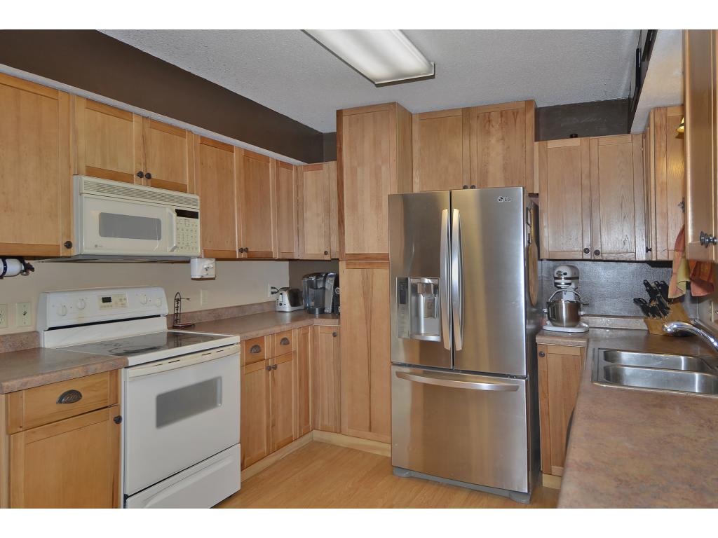 1109 Mitchell Dr SW, Faribault, MN 55021 photo 7