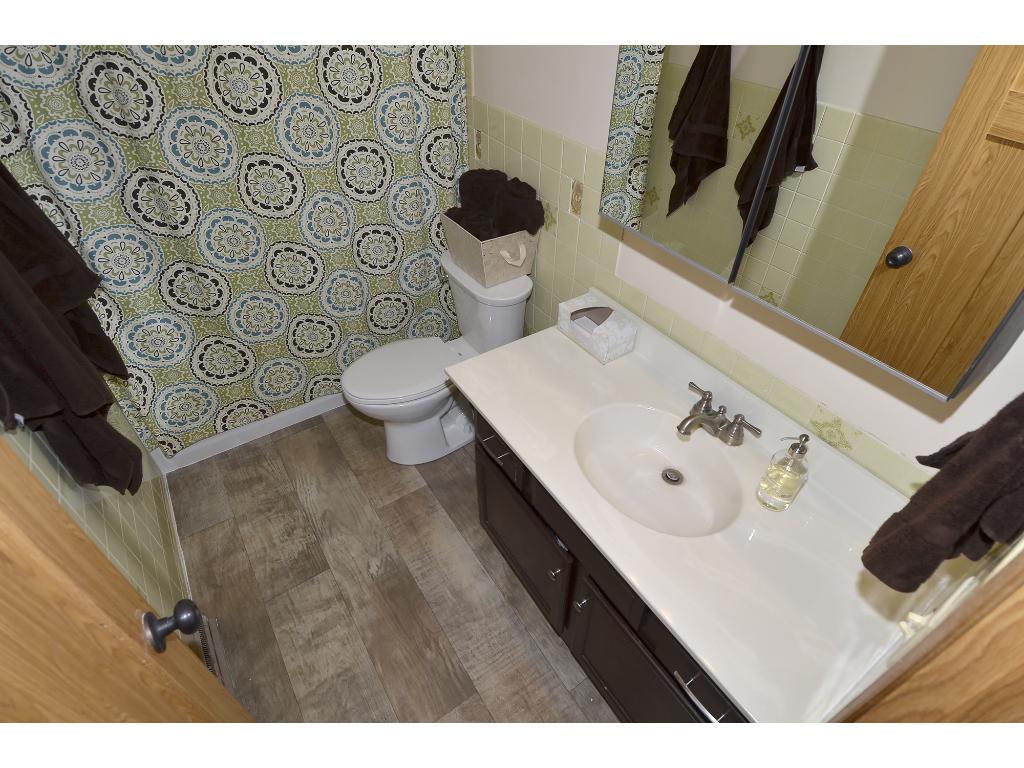 1109 Mitchell Dr SW, Faribault, MN 55021 photo 8