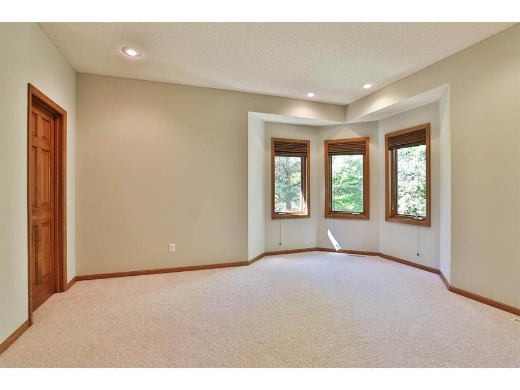 2086 Royale Dr, Eagan, MN 55122 photo 12
