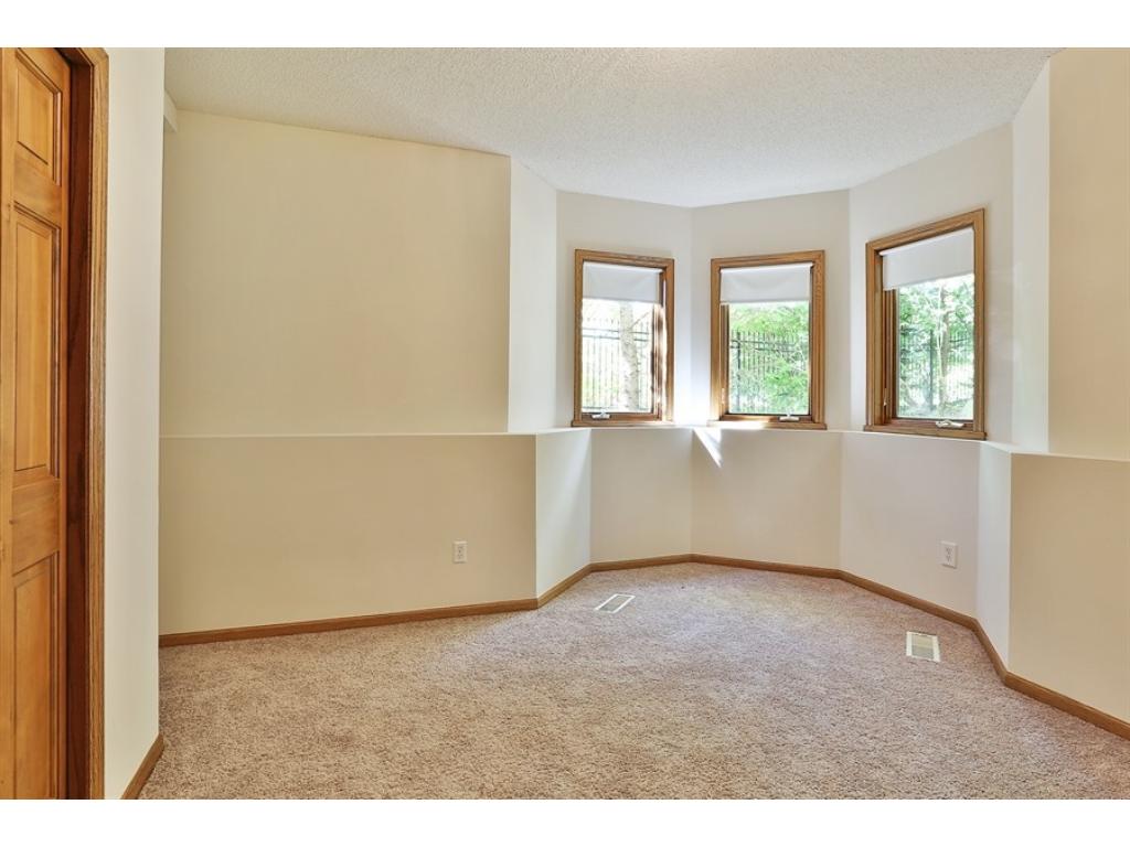 2086 Royale Dr, Eagan, MN 55122 photo 14