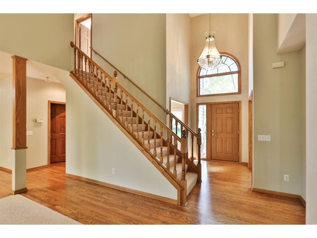 2086 Royale Dr, Eagan, MN 55122 photo 9