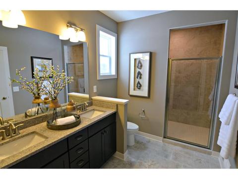 1318 Interlachen Dr, Eagan, MN 55123 photo 10