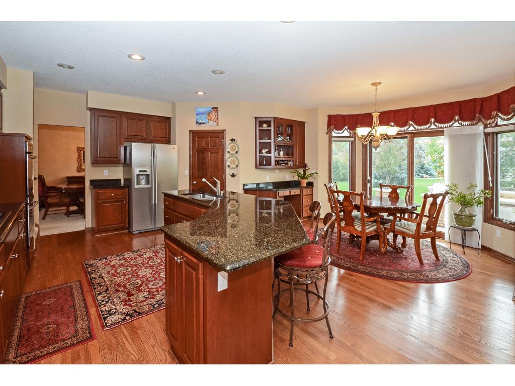 4615 Stonecliffe Dr, Eagan, MN 55122 photo 5
