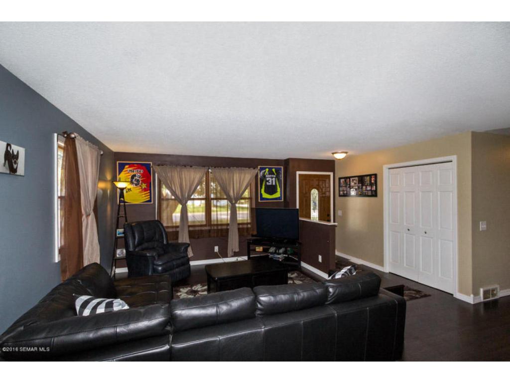 235 2nd Ave SE, Plainview, MN 55964 photo 5